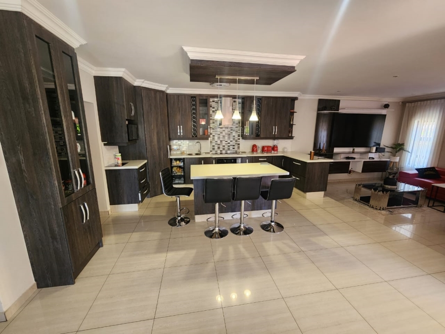 4 Bedroom Property for Sale in Magalieskruin Gauteng