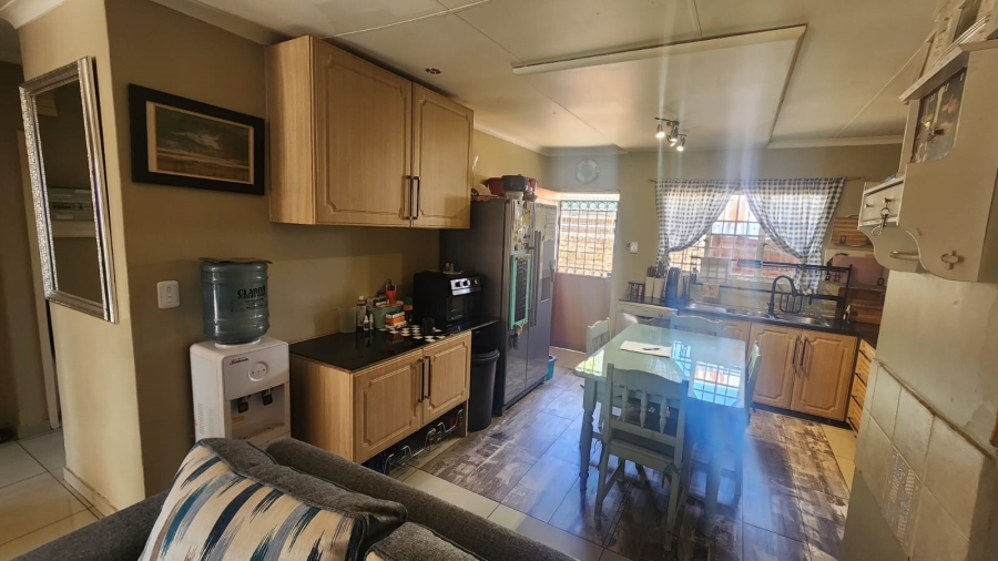 2 Bedroom Property for Sale in Doornpoort Gauteng