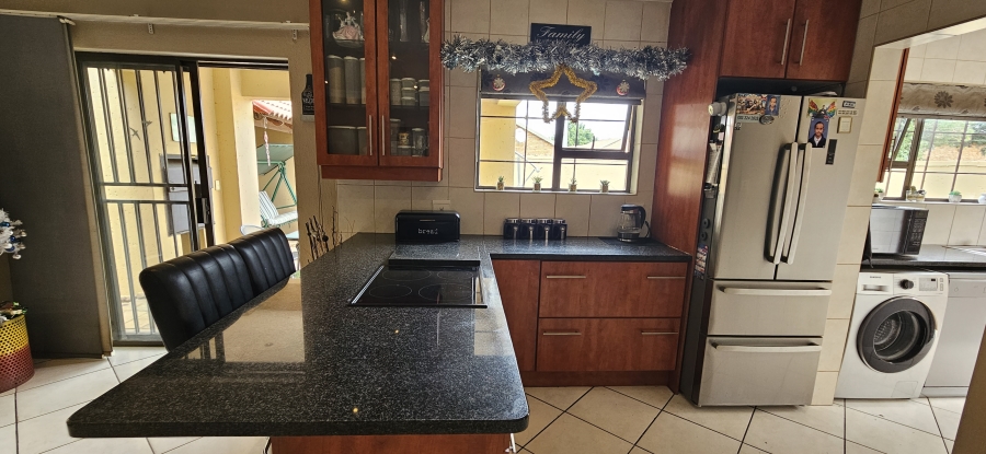 3 Bedroom Property for Sale in New Redruth Gauteng