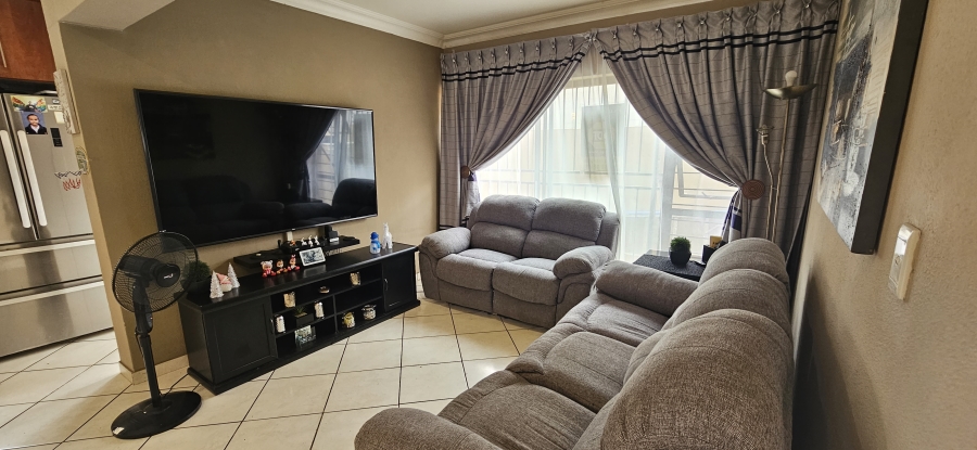 3 Bedroom Property for Sale in New Redruth Gauteng