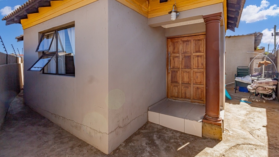 2 Bedroom Property for Sale in Diepkloof Gauteng