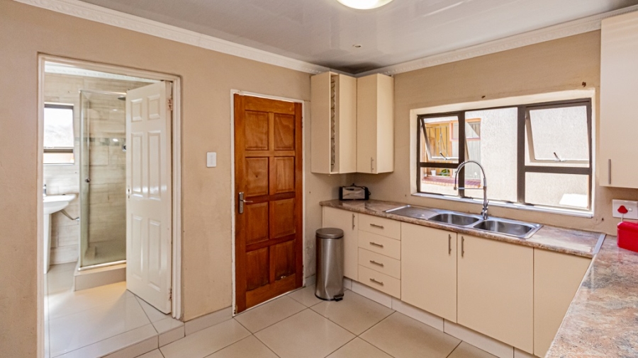 2 Bedroom Property for Sale in Diepkloof Gauteng