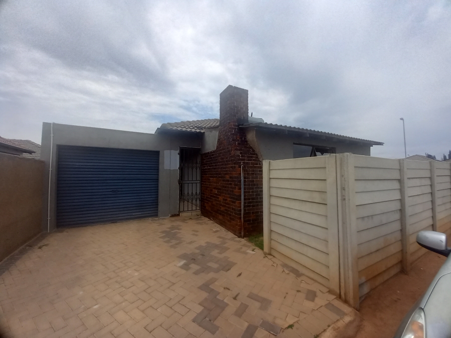 2 Bedroom Property for Sale in Crystal Park Gauteng