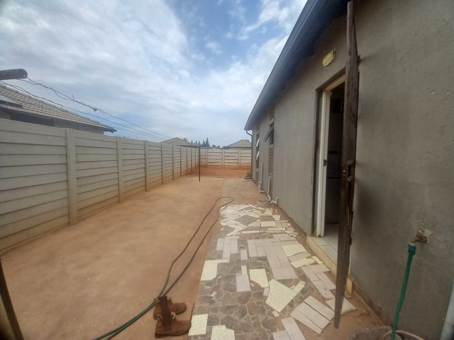 2 Bedroom Property for Sale in Crystal Park Gauteng