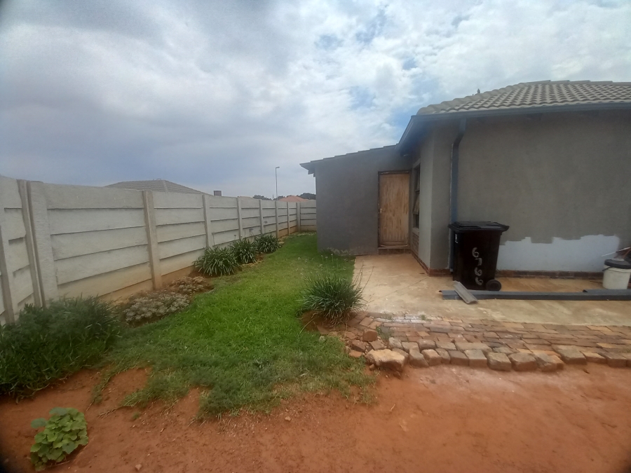 2 Bedroom Property for Sale in Crystal Park Gauteng