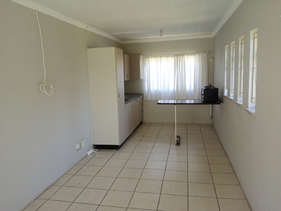 To Let 1 Bedroom Property for Rent in Sunward Park Gauteng