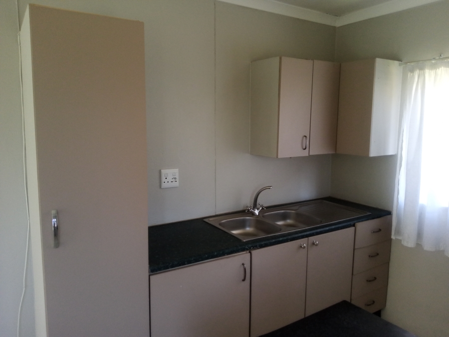 To Let 1 Bedroom Property for Rent in Sunward Park Gauteng