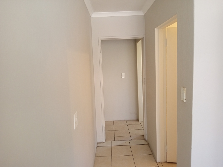 To Let 1 Bedroom Property for Rent in Sunward Park Gauteng