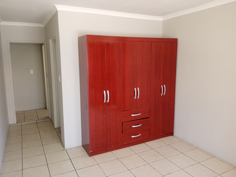 To Let 1 Bedroom Property for Rent in Sunward Park Gauteng