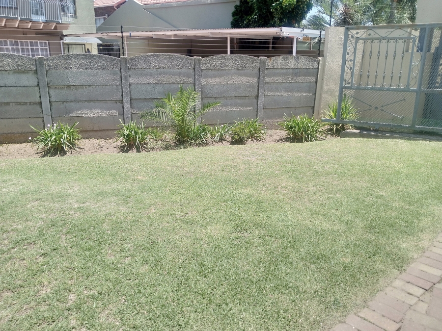 To Let 1 Bedroom Property for Rent in Sunward Park Gauteng