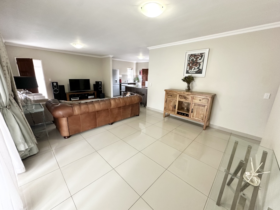 3 Bedroom Property for Sale in Heuwelsig Estate Gauteng