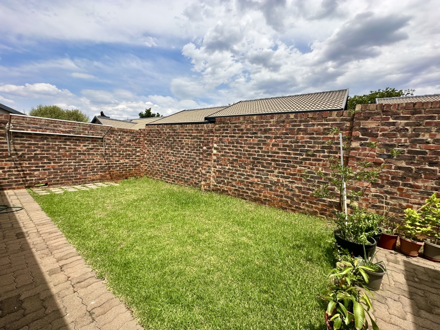 3 Bedroom Property for Sale in Heuwelsig Estate Gauteng