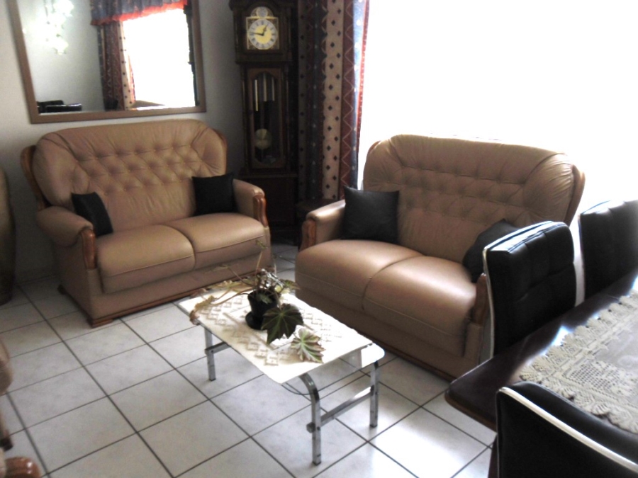 4 Bedroom Property for Sale in Lindhaven Gauteng