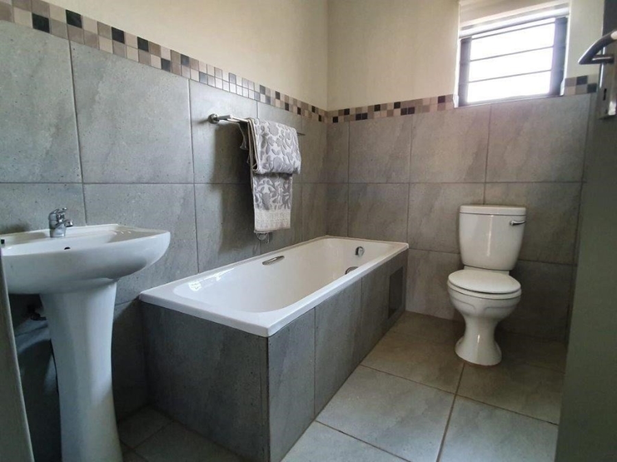 3 Bedroom Property for Sale in Albertsdal Gauteng