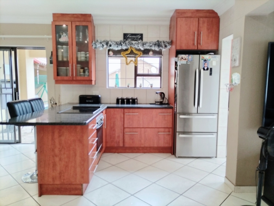 3 Bedroom Property for Sale in New Redruth Gauteng