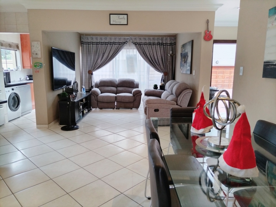 3 Bedroom Property for Sale in New Redruth Gauteng