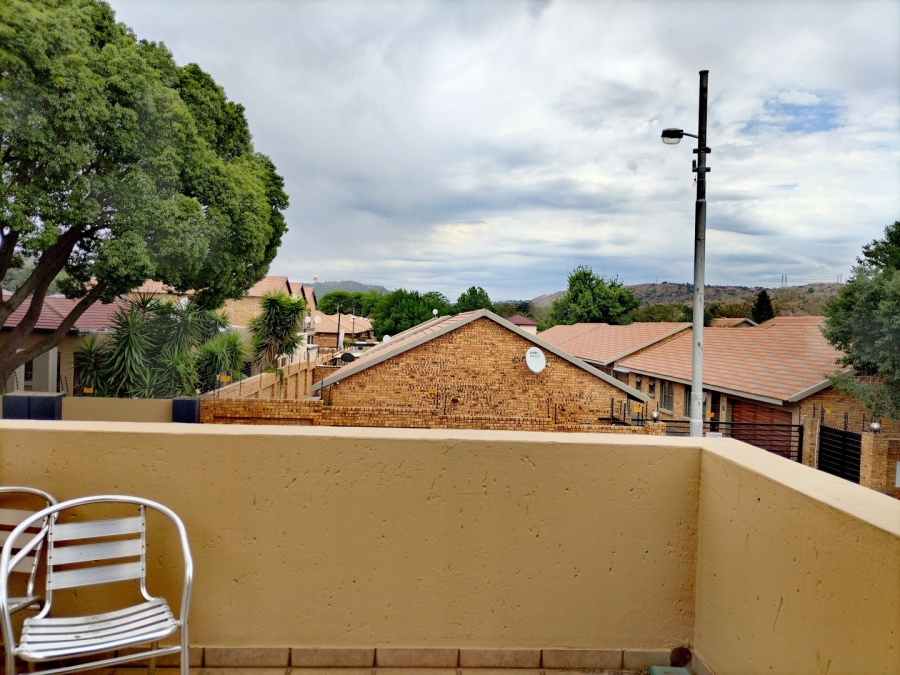 3 Bedroom Property for Sale in New Redruth Gauteng