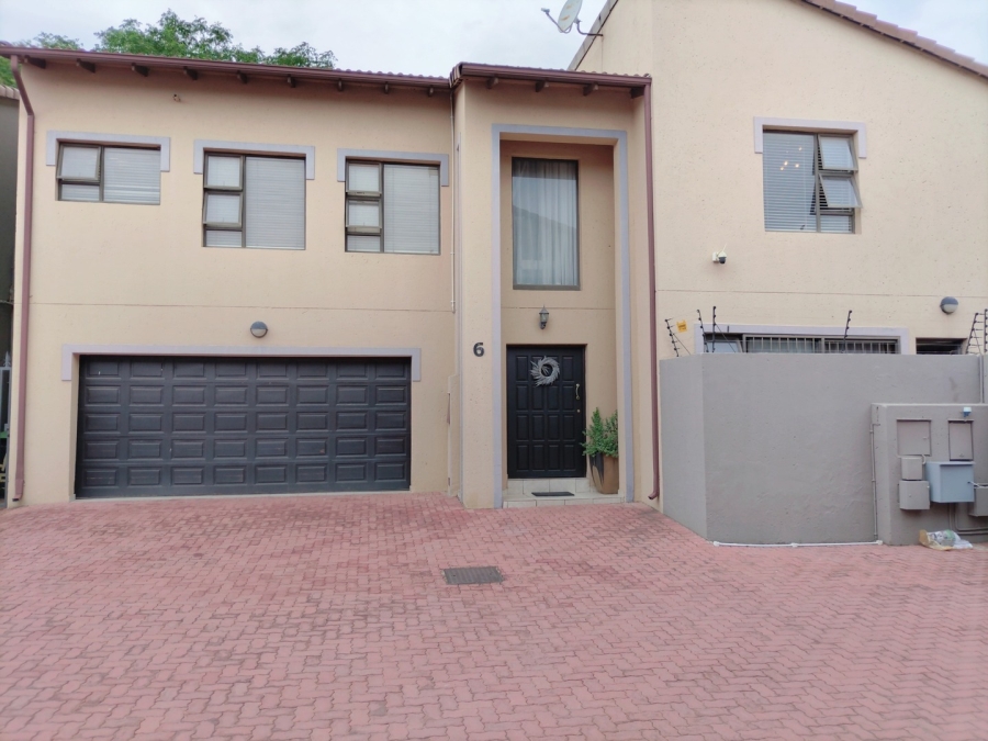 3 Bedroom Property for Sale in New Redruth Gauteng