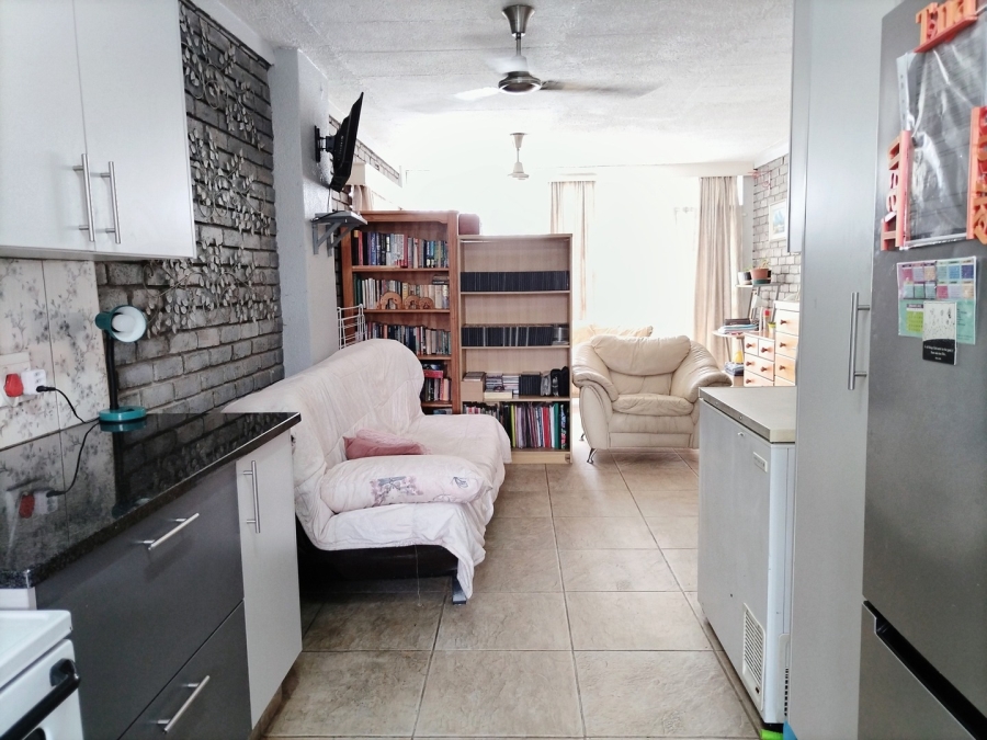 2 Bedroom Property for Sale in New Redruth Gauteng