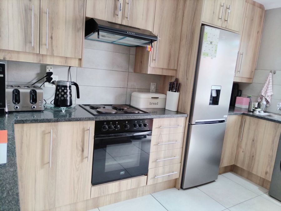 2 Bedroom Property for Sale in Verwoerdpark Gauteng