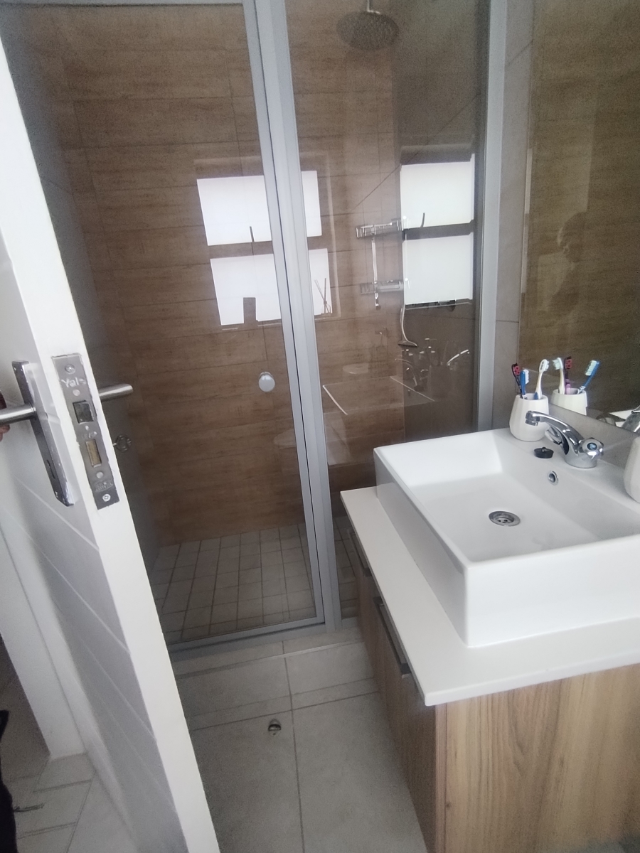 2 Bedroom Property for Sale in Founders Hill Gauteng