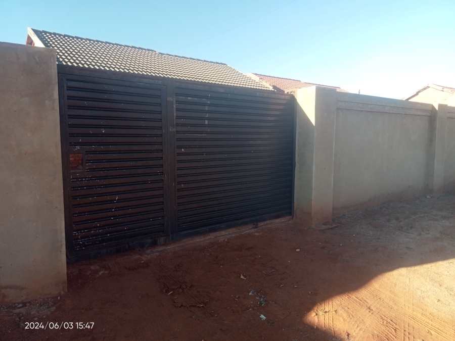 To Let 3 Bedroom Property for Rent in Toekomsrus Gauteng