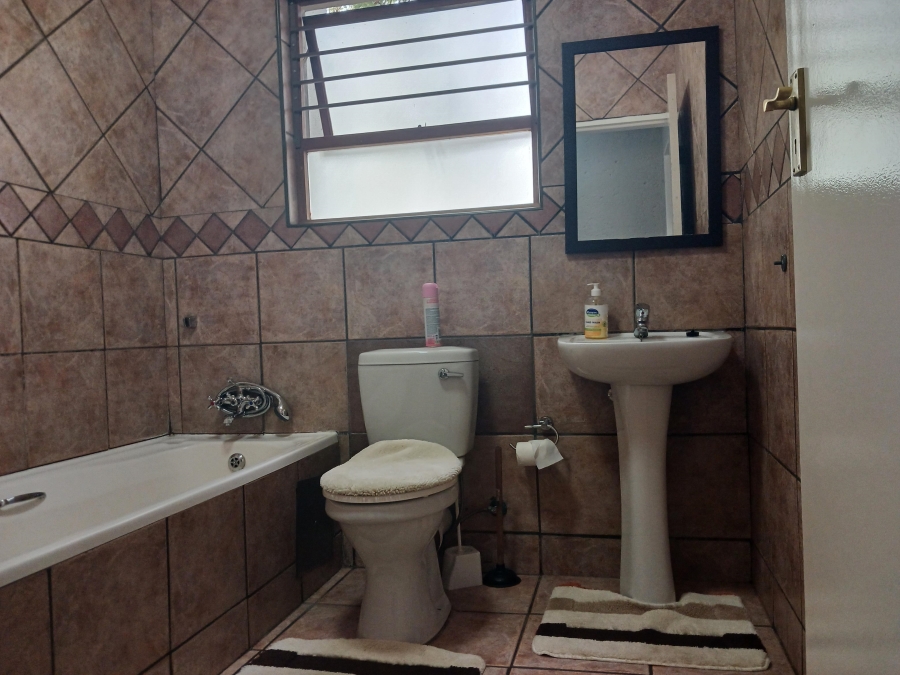 2 Bedroom Property for Sale in Sharonlea Gauteng