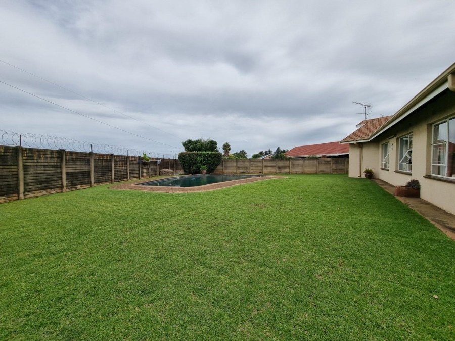 4 Bedroom Property for Sale in Arcon Park Gauteng