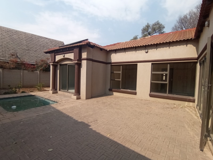 4 Bedroom Property for Sale in Three Rivers Proper Gauteng