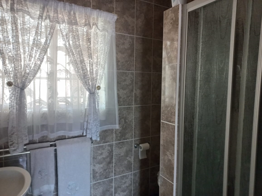 2 Bedroom Property for Sale in Three Rivers East Gauteng