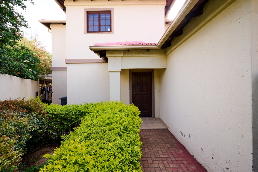 3 Bedroom Property for Sale in Noordwyk Gauteng