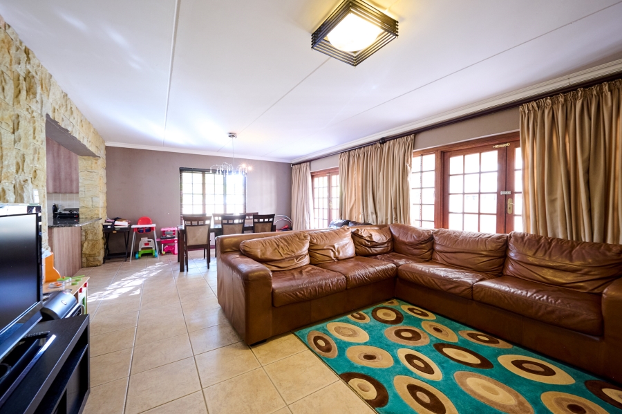 3 Bedroom Property for Sale in Noordwyk Gauteng