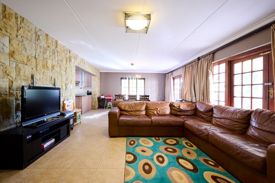 3 Bedroom Property for Sale in Noordwyk Gauteng