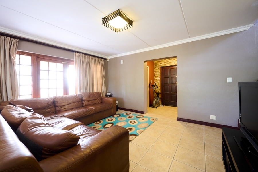 3 Bedroom Property for Sale in Noordwyk Gauteng