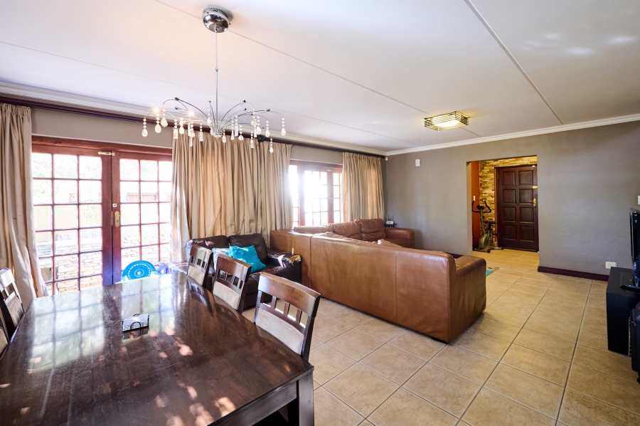 3 Bedroom Property for Sale in Noordwyk Gauteng