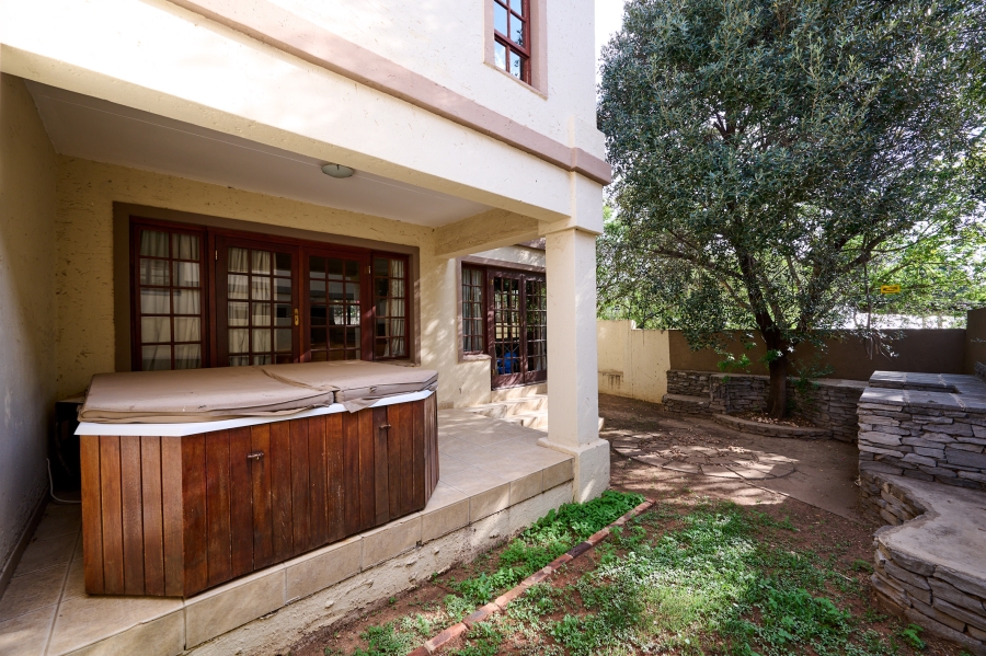 3 Bedroom Property for Sale in Noordwyk Gauteng