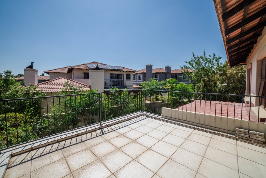 To Let 3 Bedroom Property for Rent in Broadacres Gauteng