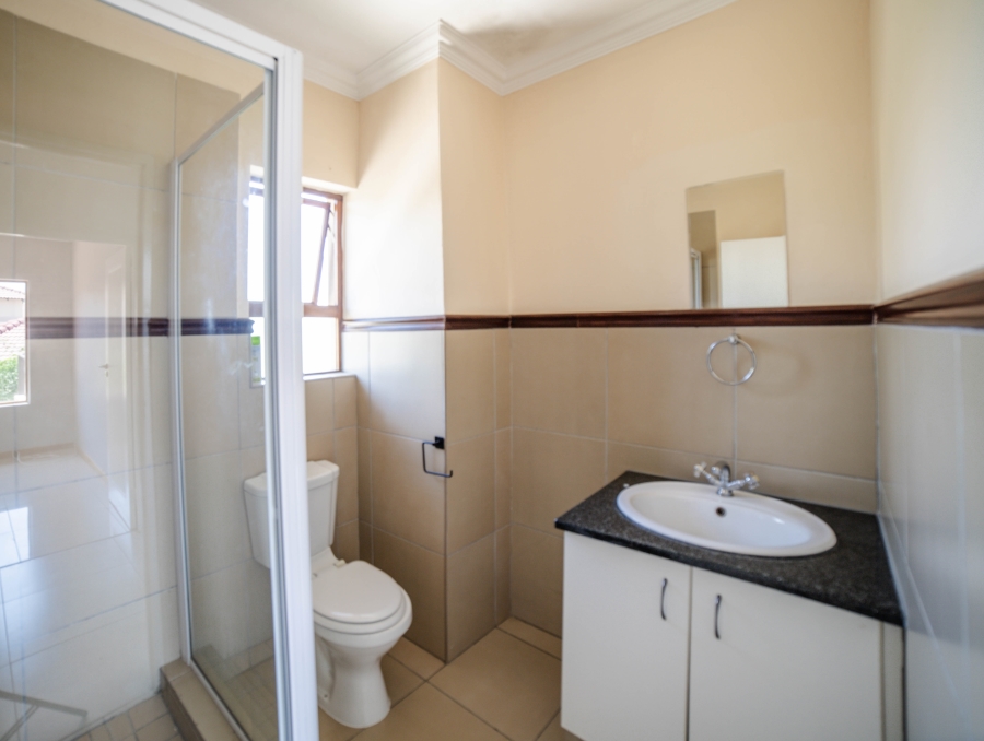 To Let 3 Bedroom Property for Rent in Broadacres Gauteng