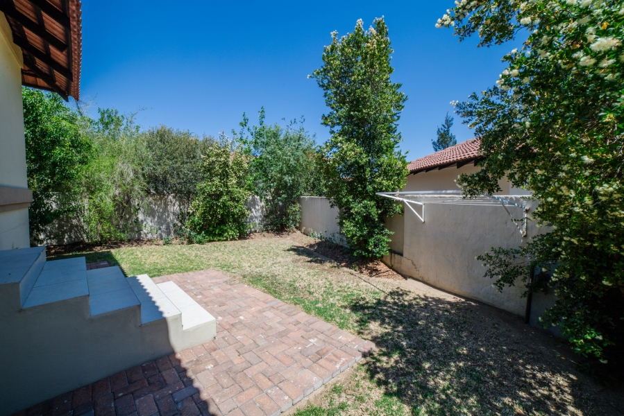 To Let 3 Bedroom Property for Rent in Broadacres Gauteng