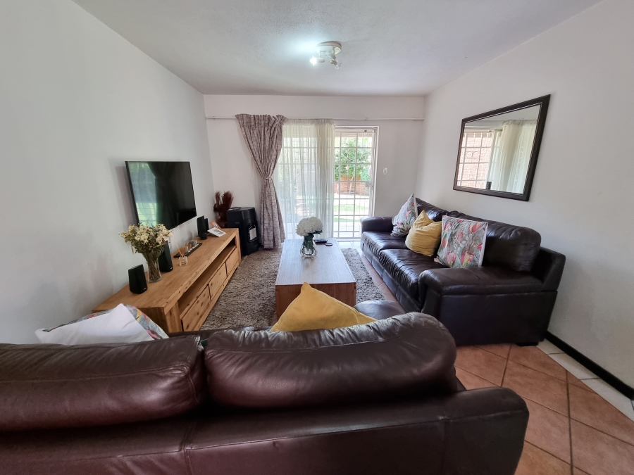 To Let 2 Bedroom Property for Rent in Eco Park Gauteng