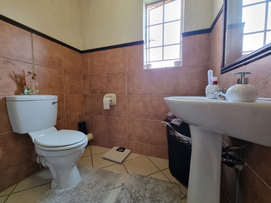 To Let 2 Bedroom Property for Rent in Eco Park Gauteng