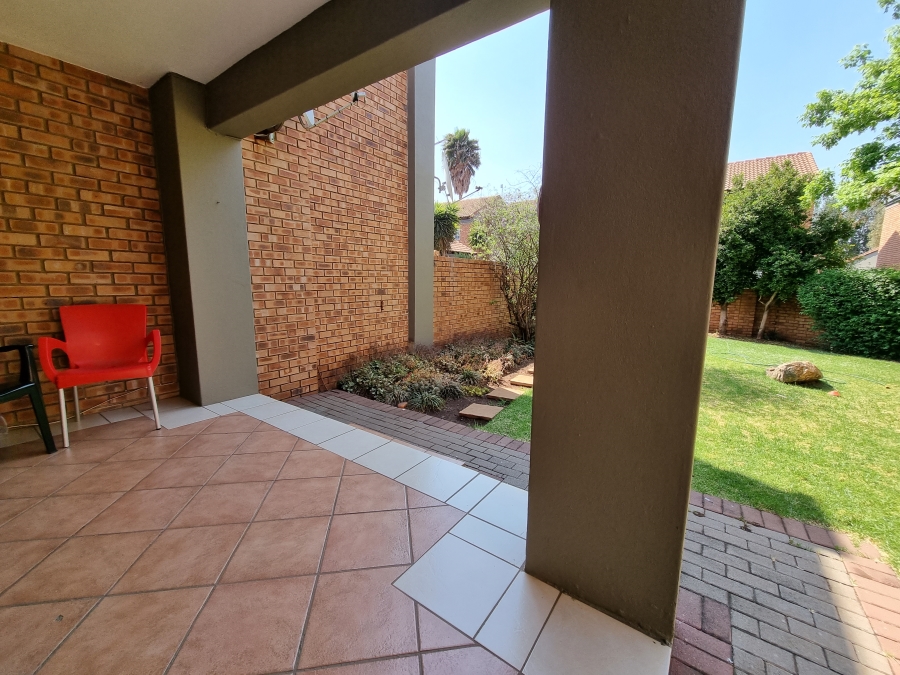 To Let 2 Bedroom Property for Rent in Eco Park Gauteng