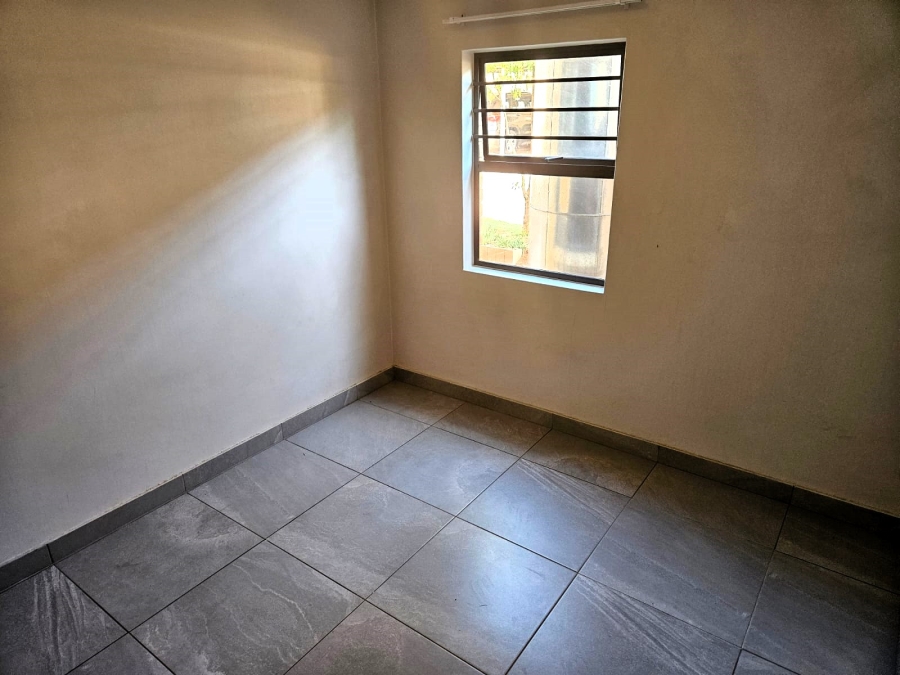 To Let 2 Bedroom Property for Rent in Olympus AH Gauteng