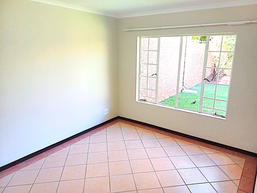 3 Bedroom Property for Sale in Die Hoewes Gauteng