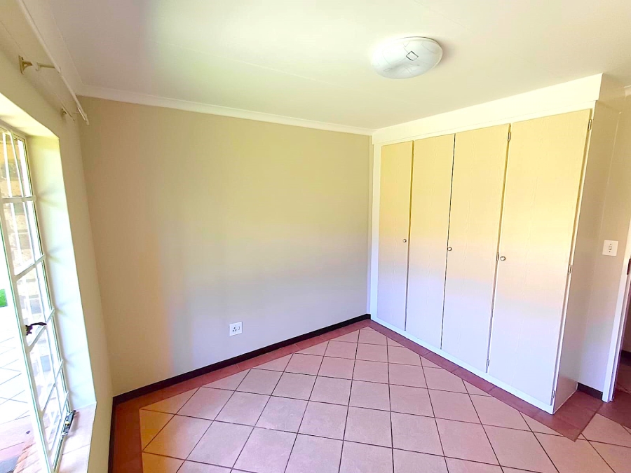 3 Bedroom Property for Sale in Die Hoewes Gauteng