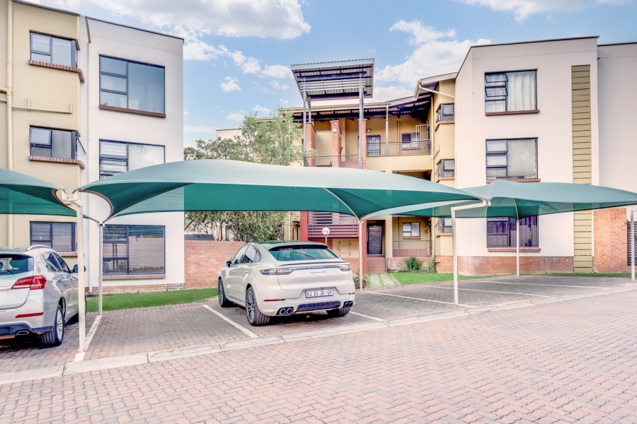 2 Bedroom Property for Sale in Douglasdale Gauteng