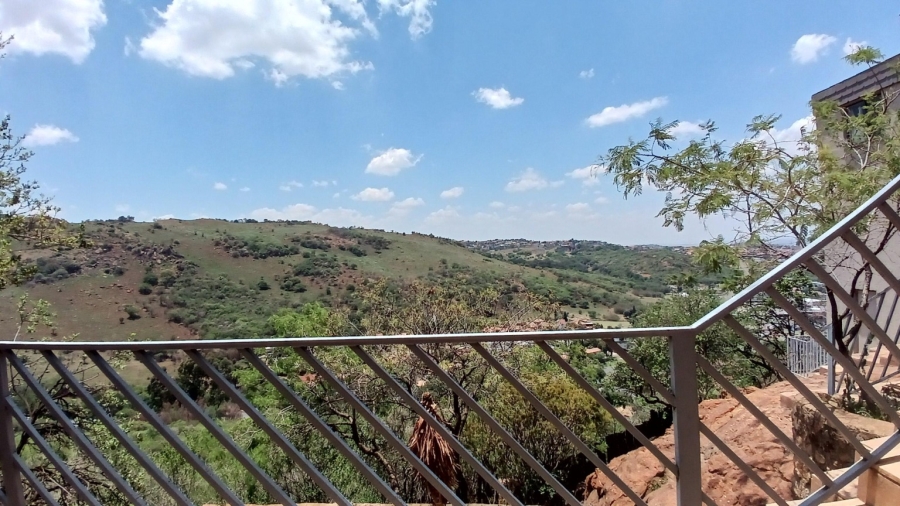 To Let 2 Bedroom Property for Rent in Bassonia Gauteng