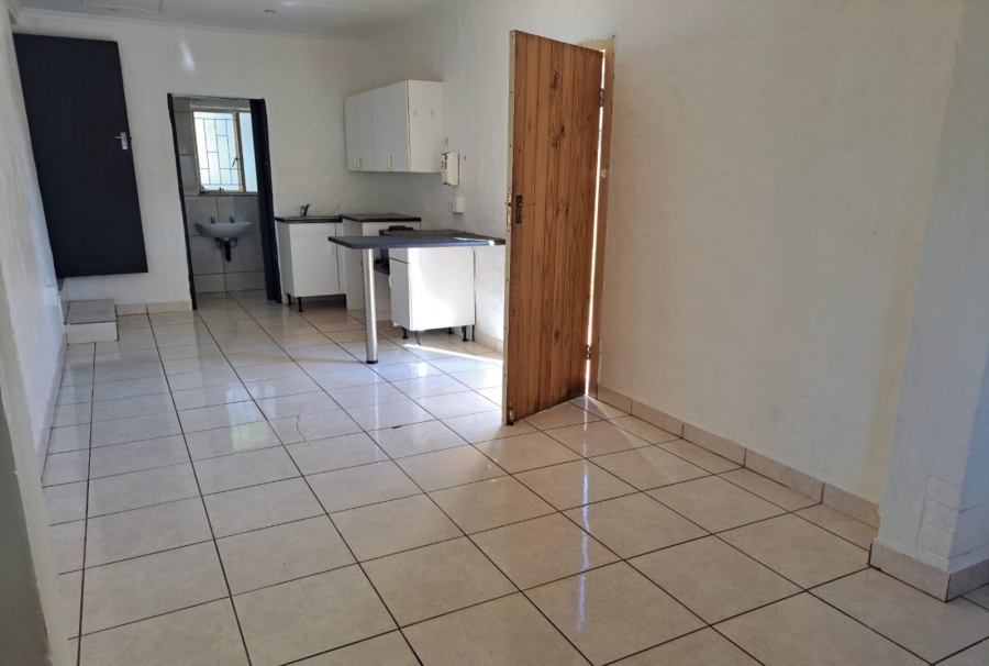 To Let 1 Bedroom Property for Rent in Sinoville Gauteng