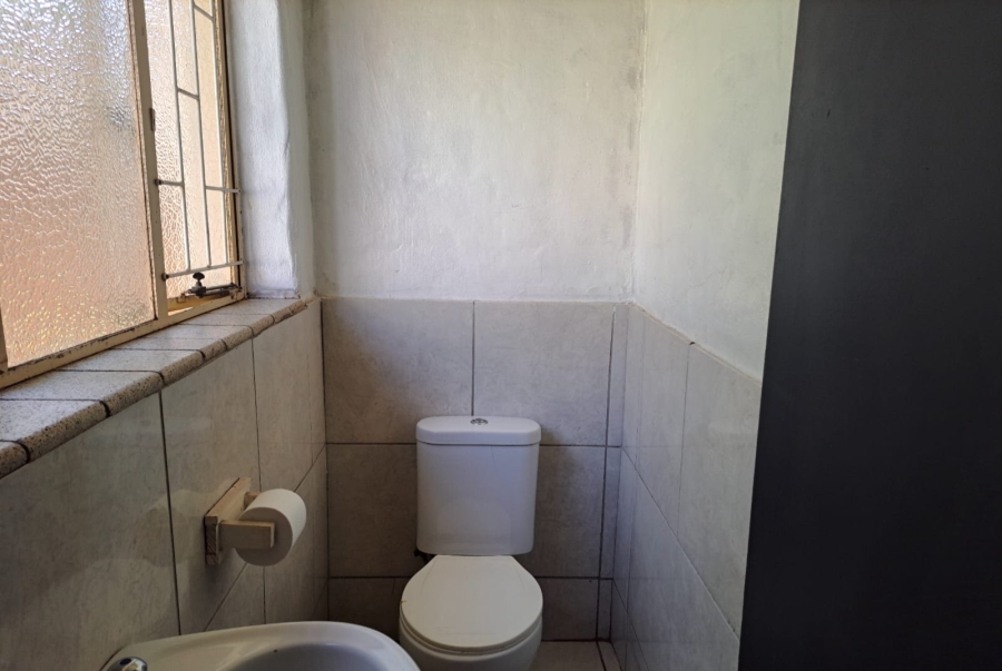 To Let 1 Bedroom Property for Rent in Sinoville Gauteng