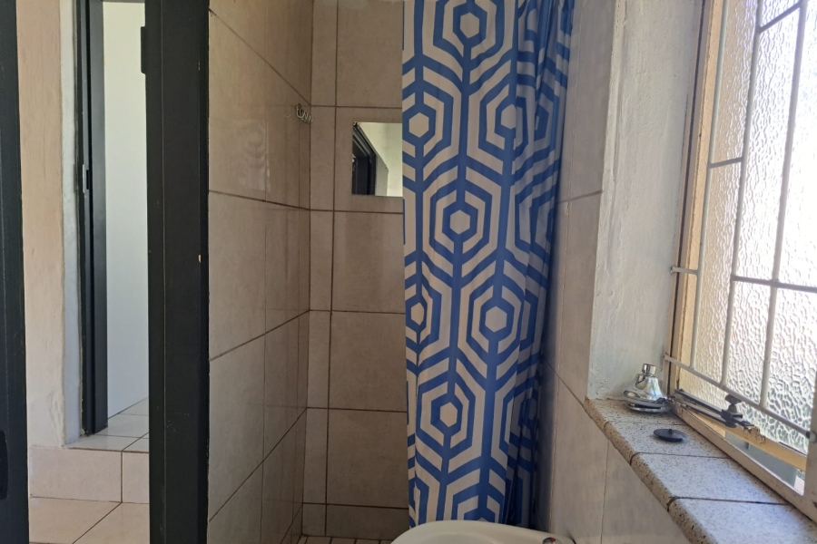 To Let 1 Bedroom Property for Rent in Sinoville Gauteng